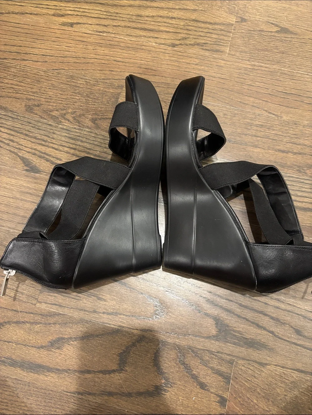 Black Strappy Elastic Sandal Wedges, size 9